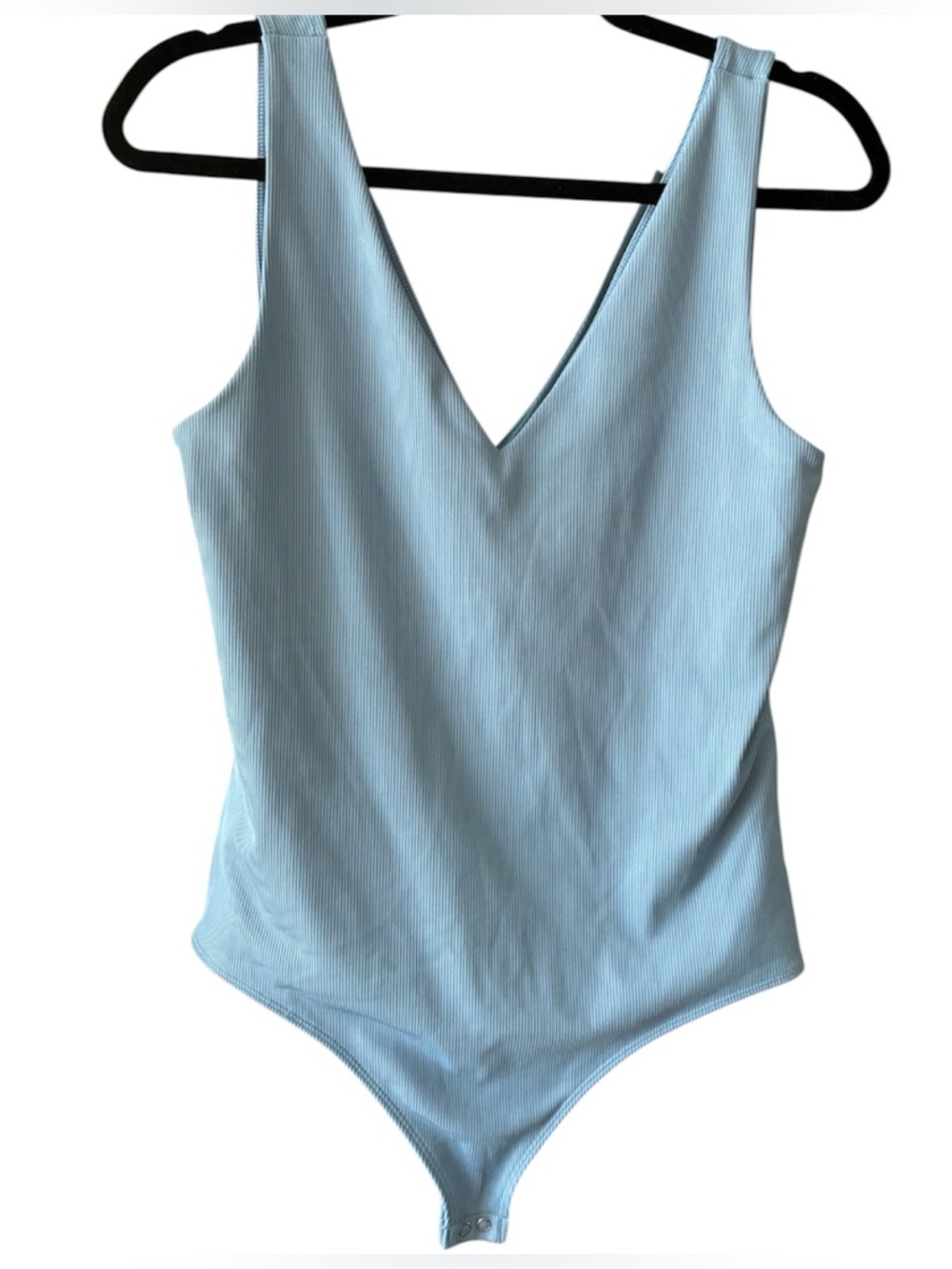 Express NWOT Light Blue Ribbed V-Neck Body Contour Thong Bodysuit w/ Buttons L